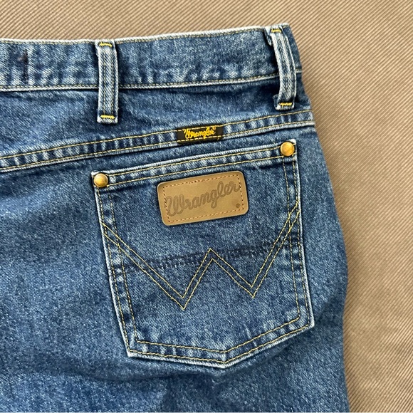 Wrangler George Strait Cowboy Cut Jeans Mens 38X30 Medium Wash Denim Workwear - Picture 7 of 10